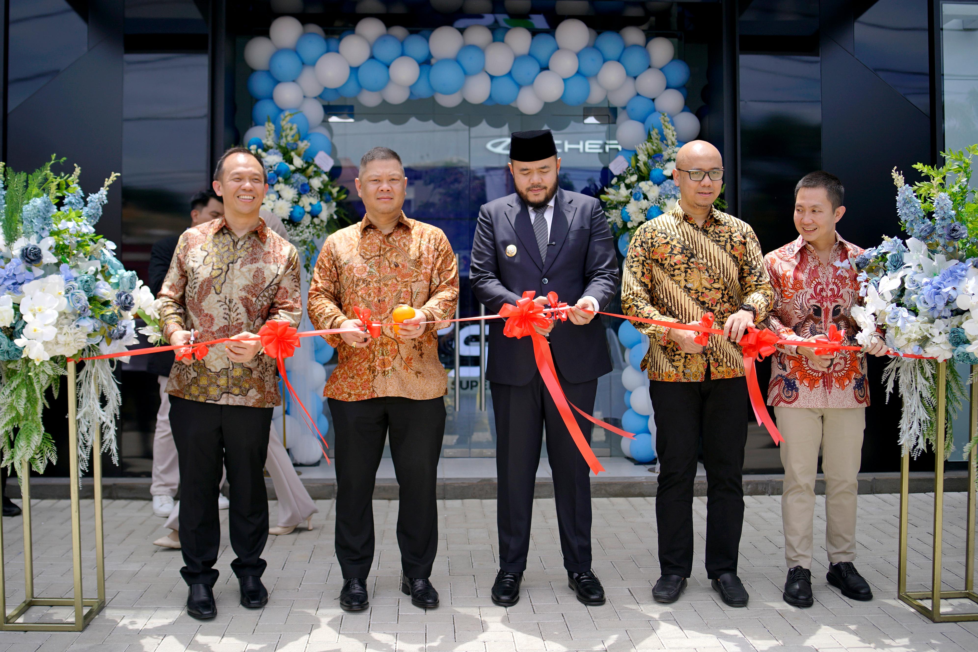 Resmikan Dealer Baru di Padang, Chery Kini Hadir Makin Dekat untuk Sumatera Barat